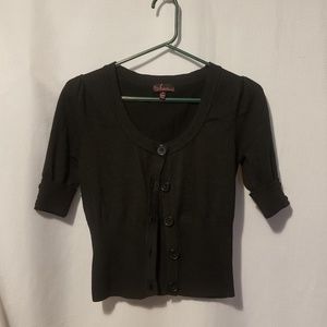 Takeout crop cardigan.